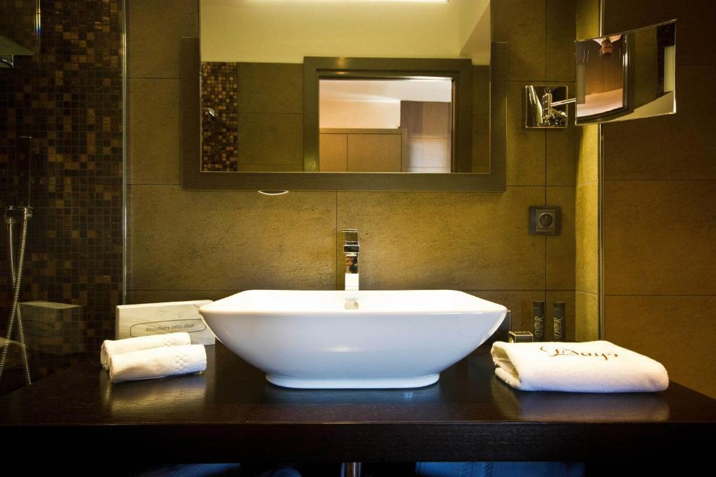 Le Daya Hotel & Spa - Boutique Hotel Рокбрюн-сюр-Аржан Стая снимка
