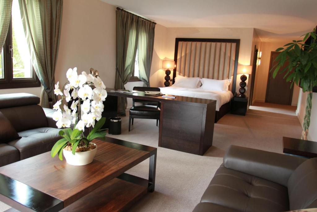Le Daya Hotel & Spa - Boutique Hotel Рокбрюн-сюр-Аржан Стая снимка