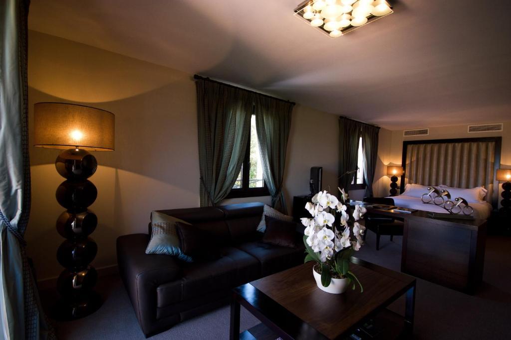 Le Daya Hotel & Spa - Boutique Hotel Рокбрюн-сюр-Аржан Стая снимка